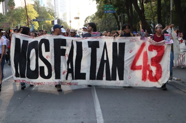 Detienen a exfuncionaria vinculada al caso Ayotzinapa por ocultar evidencia
