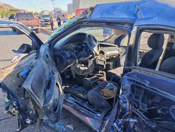 Fuerte choque en vialidad Sacramento