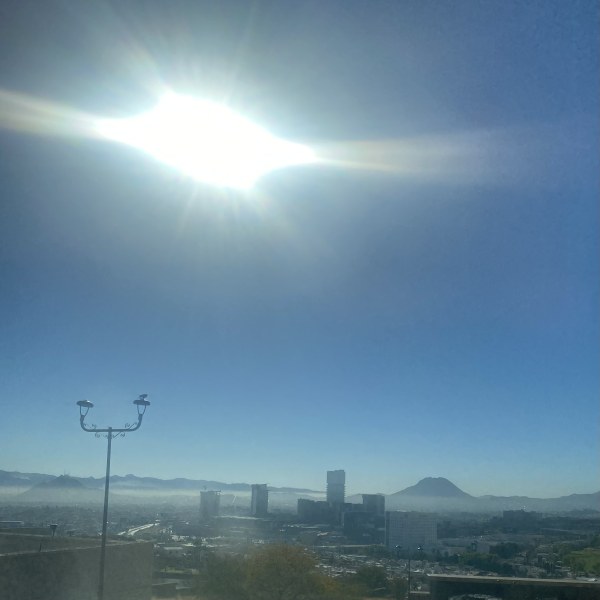 Sábado de calor intenso con máximas de 31°C y mínimas de 10°C; vientos de 21 a 44 mph/h