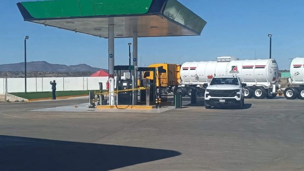 Aseguran 77 mil litros de combustible en Guerrero