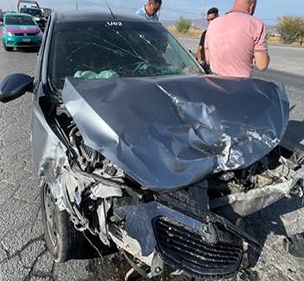 Fuerte choque en entronque a Vitromex