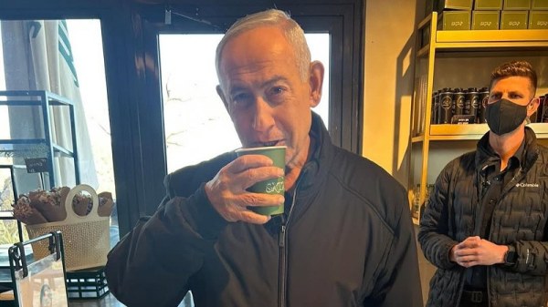 Reaparece Netanyahu y desmiente rumores