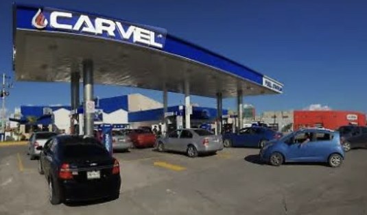 Exhiben a Carvel por precios altos en gasolina