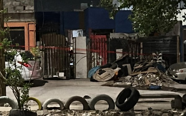 Lo ejecutan frente a su familia