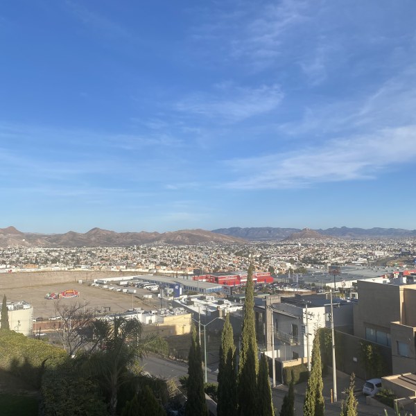 Cielo despejado mínima 6°C máxima 25°C