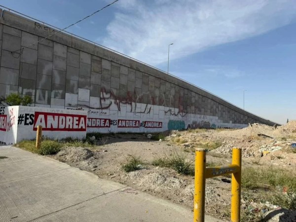 Borra municipio de Juárez pintas de Andrea Chávez