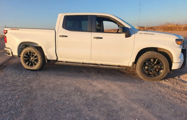 Los detienen con arsenal y luces oficiales