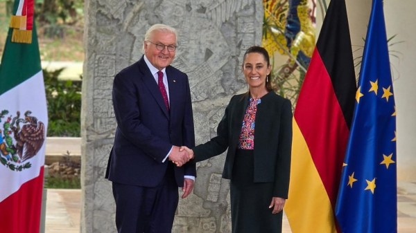Sheinbaum recibe en Cancún al presidente de Alemania