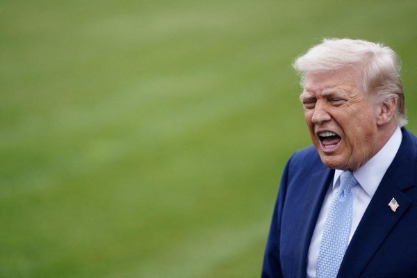 Trump sugiere posible reducción a ofensiva contra Irán