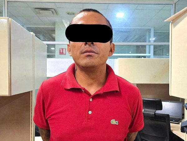 Detienen a padrastro por golpear a su hijastro