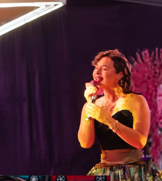 Ángela Aguilar cambia los escenarios por el tequila: lleva su show a una cantina en Jalisco