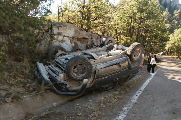 Cinco heridos tras volcadura en la vía Bocoyna-Creel