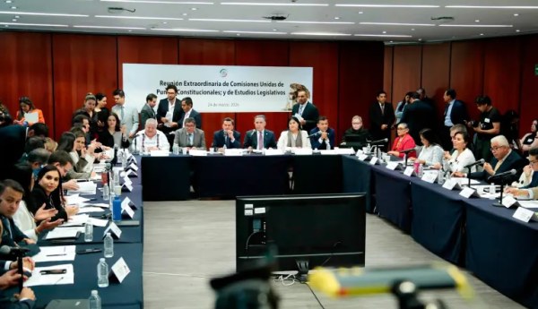 Avanza Plan B en comisiones del Senado