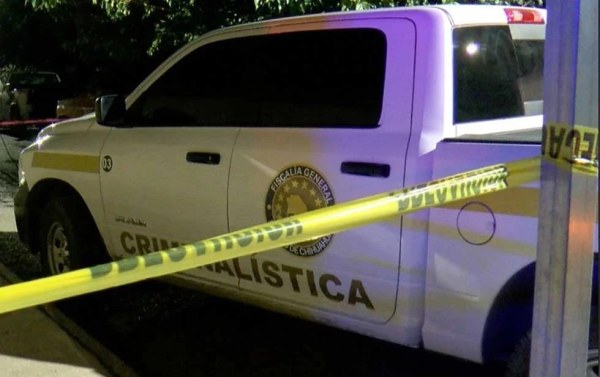 Balean tres autos dentro de fraccionamiento