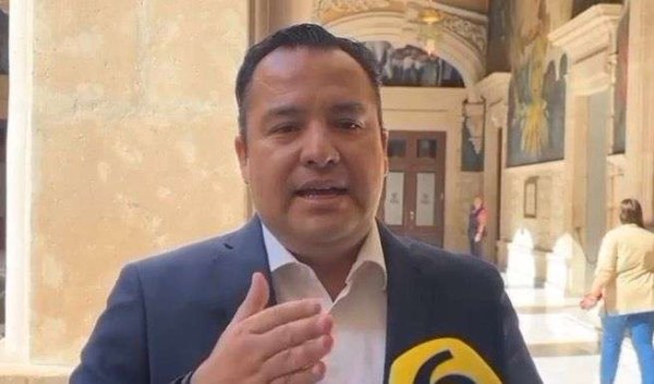 Busca Valenciano candidatura por la gubernatura