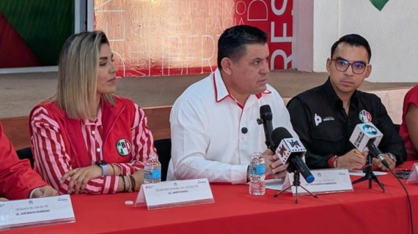 Presenta PRI nueva dirigencia