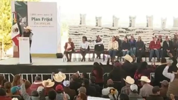 Abuchean a David Monreal en evento de Sheinbaum