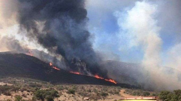Controlan incendios en la sierra