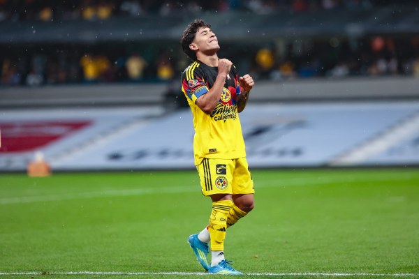Empata el América con dos penales a Pumas