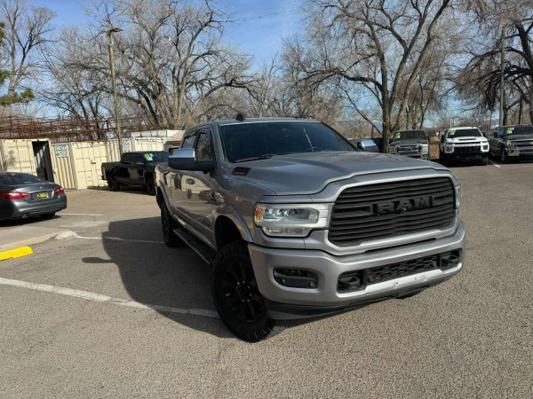 Armados le roban pick up en Libramiento Oriente