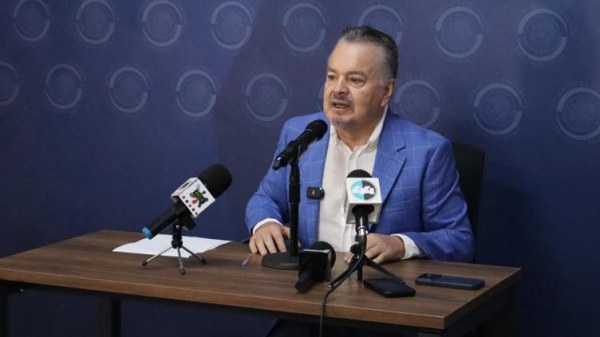 Se le acusa a Maru de destruir narcolaboratorios, a Rocha de tenerlos: Mario Vázquez