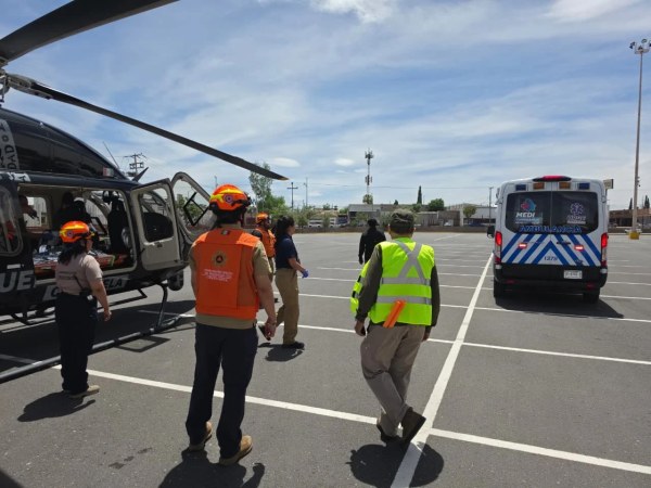 Trasladan en helicóptero a paciente grave por quemaduras