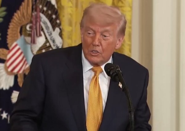 Trump amaga con atacar al narco en México