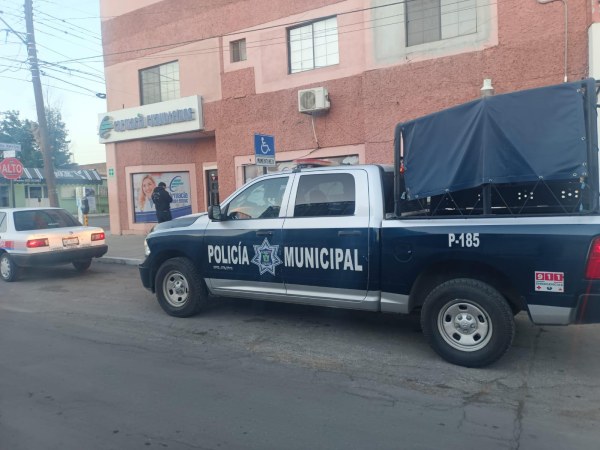Roban cajas registradoras de farmacia