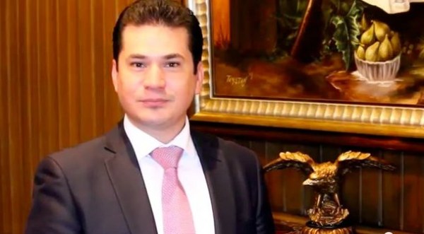 Reportan hospitalización de Alejandro Villarreal