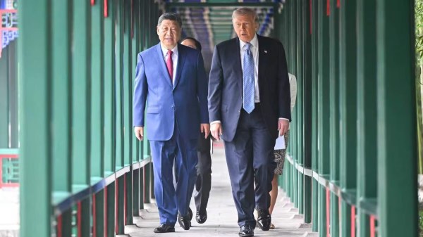 Trump amenaza a Taiwán con negarle venta de armas