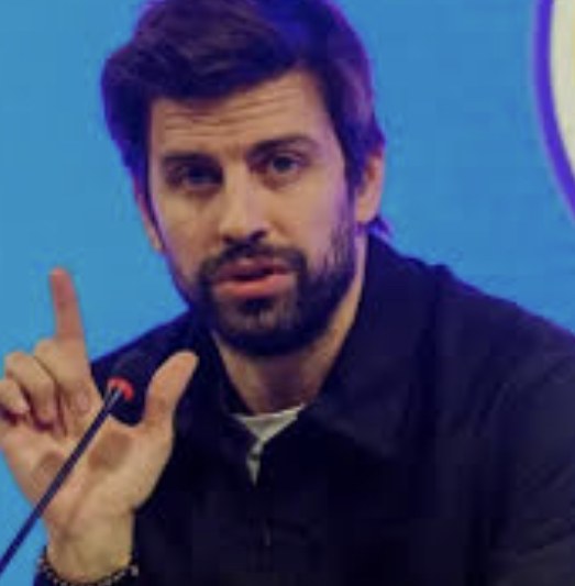 Multan a Gerard Piqué por información privilegiada