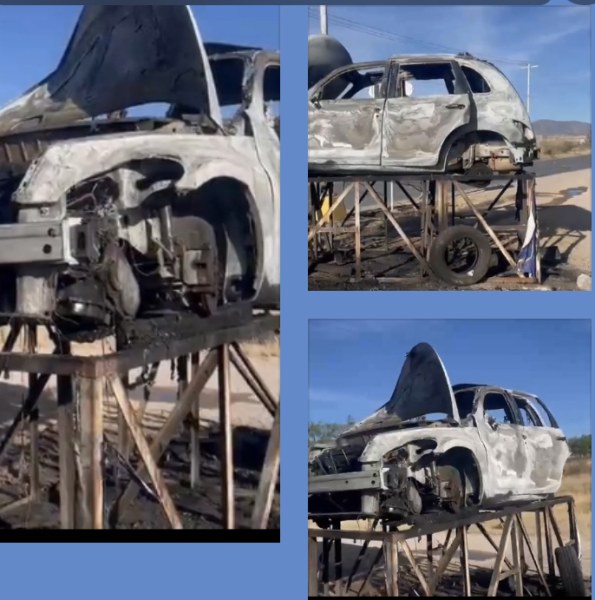 Se quema auto de exhibición en el Teófilo Borunda