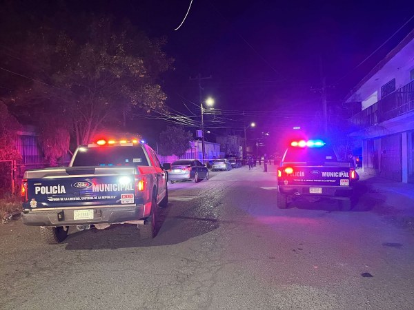 Hallan sin vida a desaparecido dentro de auto