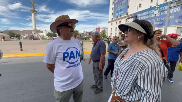 Militante panista se enfrenta a morenistas en el centro