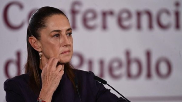 Sheinbaum rechaza riesgos tras entrega de exfuncionarios en EU