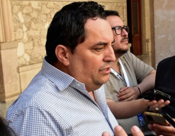 Apagones en El Sauz amenazan el abasto de agua
