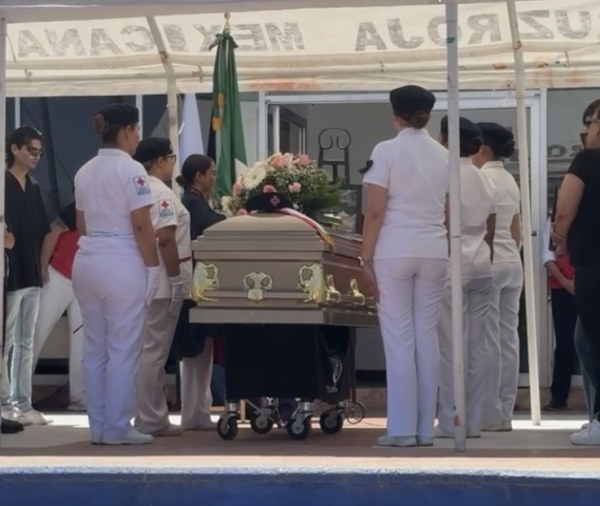 Dan último pase de lista a Briana, estudiante de enfermería de la Cruz Roja