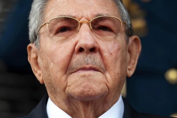 EU prepara acusación contra Raúl Castro