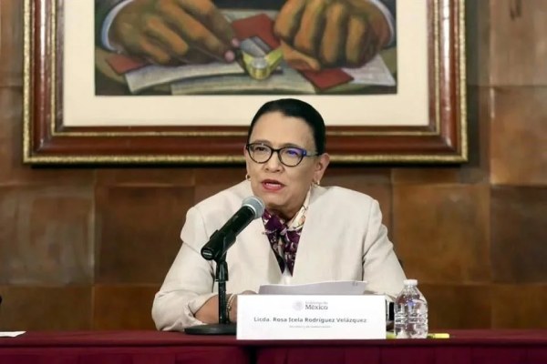 '¿Yo por qué?', dice Rosa Icela sobre paradero de Rocha