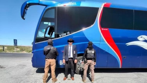 Detienen a chofer de autobús con fentanilo y metanfetamina