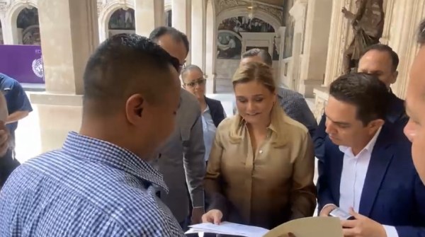 FGR ignora fuero de Maru Campos y la cita a comparecer