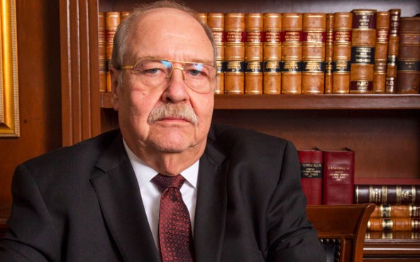 Muere Javier Coello Trejo