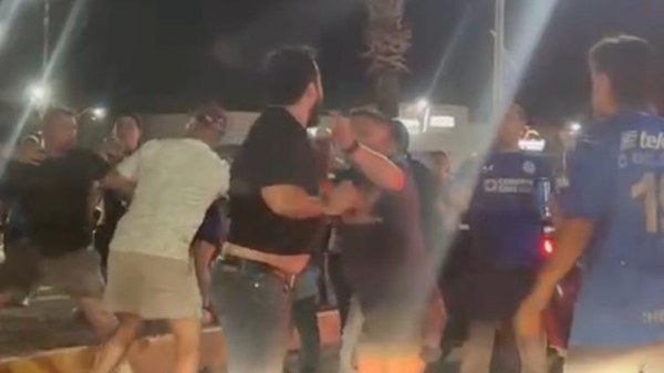 Se agarran a golpes en festejo del Cruz Azul