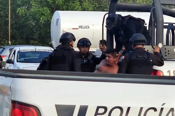 Mata conductor con tubo a tránsito
