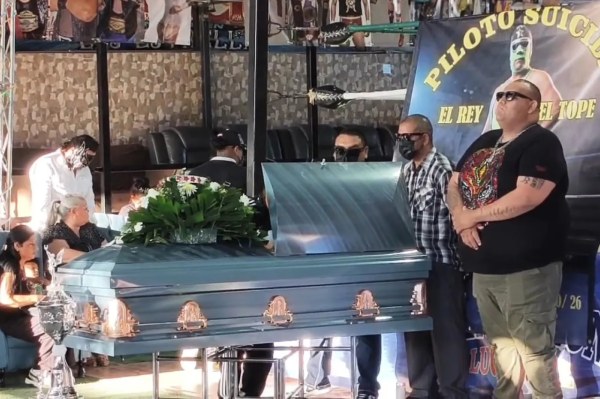 Despiden a luchador en misma arena donde perdió la vida