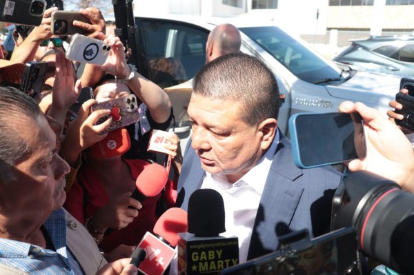 Aquí nadie se va a rajar: Jáuregui