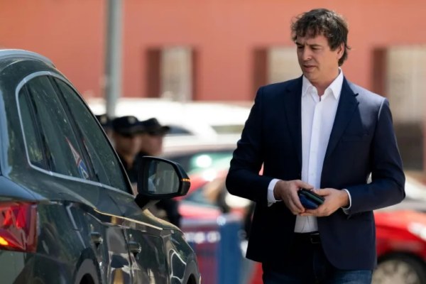 Llevan a juicio a hermano del presidente de España