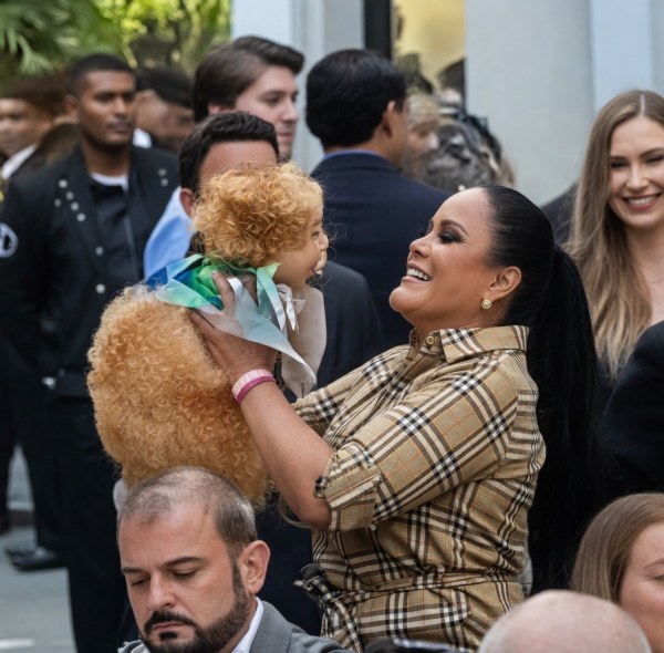 #LadyZarandeo: Investigada por PETA tras maltrato animal