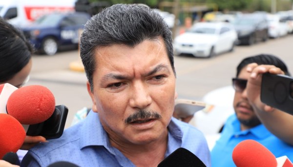 Se entrega a EU exjefe policiaco de Sinaloa