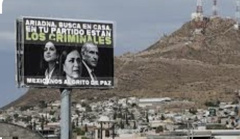 Aparecen espectaculares contra Morena